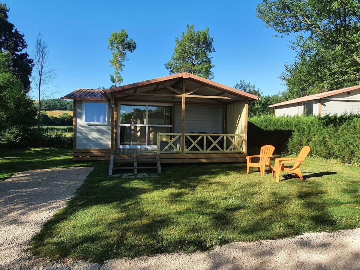 Camping Familial Paisible Avec Piscine, Mobil Home , Chalet, Studio & Emplacement Nue Casties-Labrande Bagian luar foto