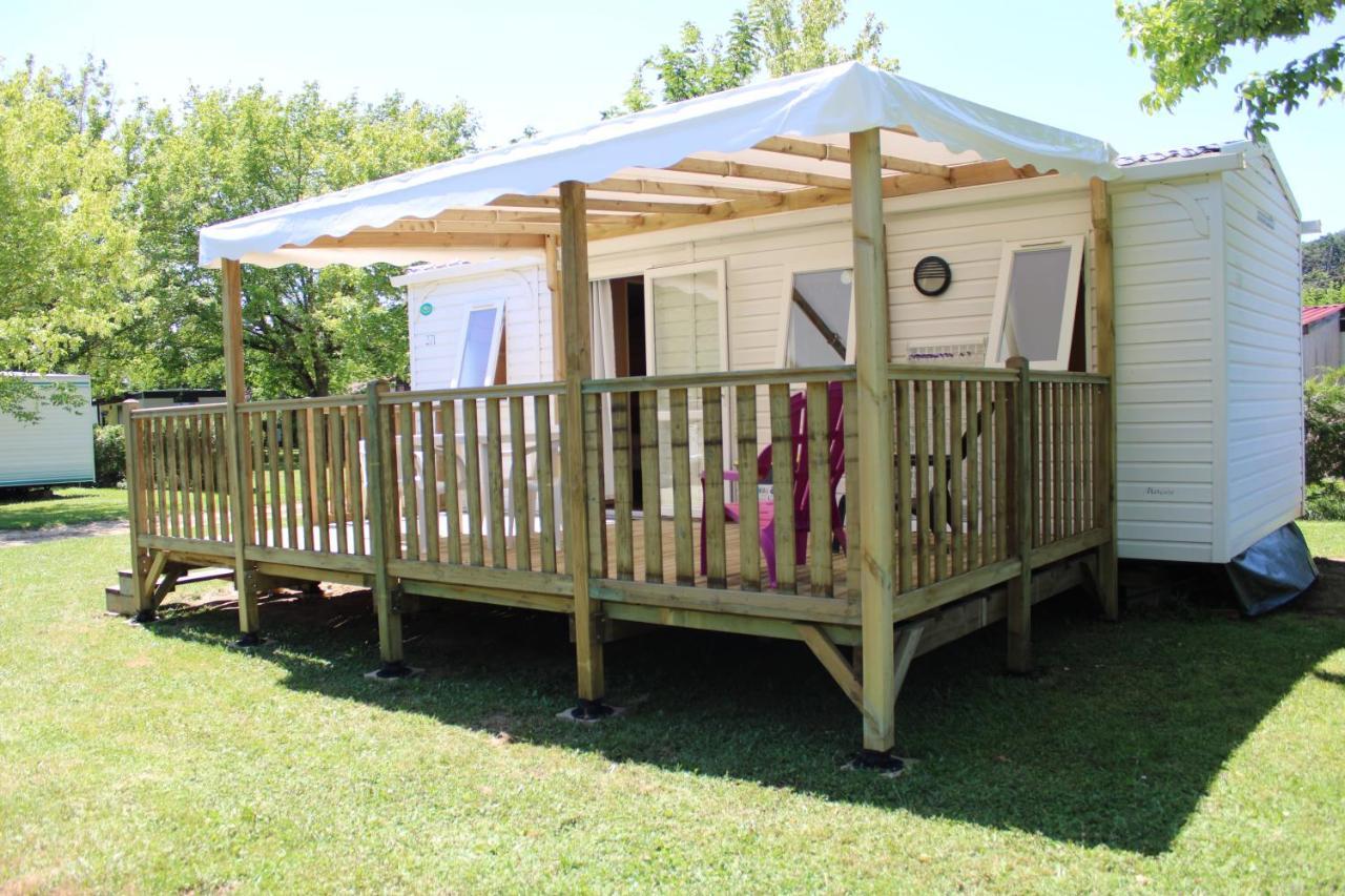 Camping Familial Paisible Avec Piscine, Mobil Home , Chalet, Studio & Emplacement Nue Casties-Labrande Bagian luar foto