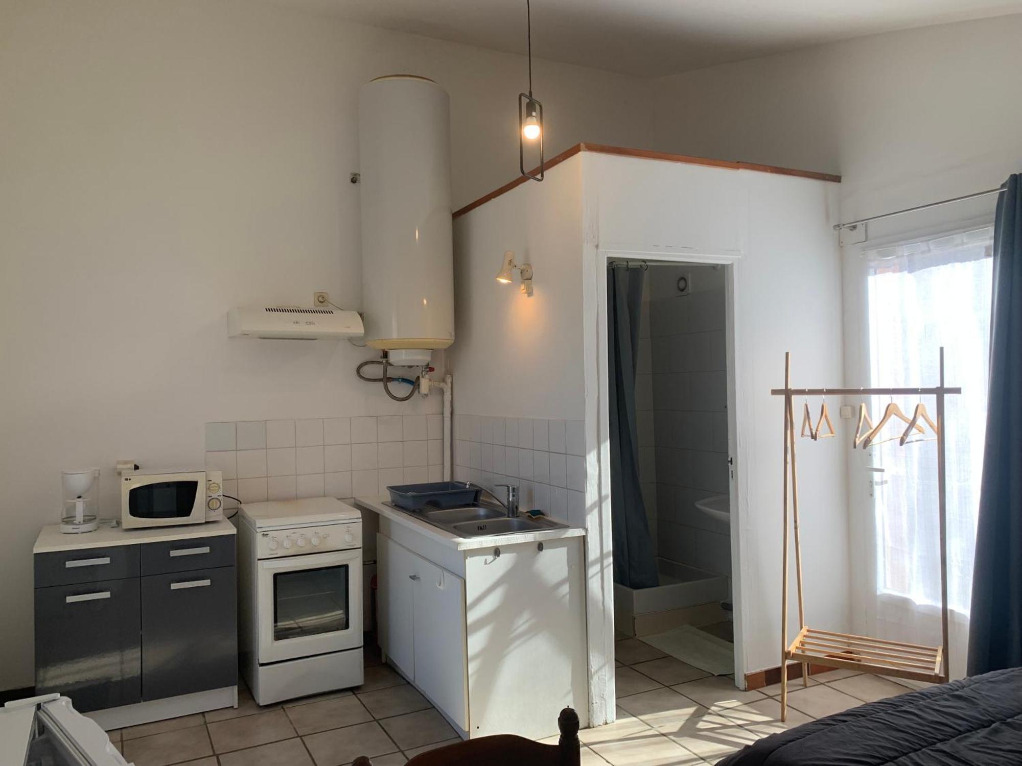 Camping Familial Paisible Avec Piscine, Mobil Home , Chalet, Studio & Emplacement Nue Casties-Labrande Bagian luar foto