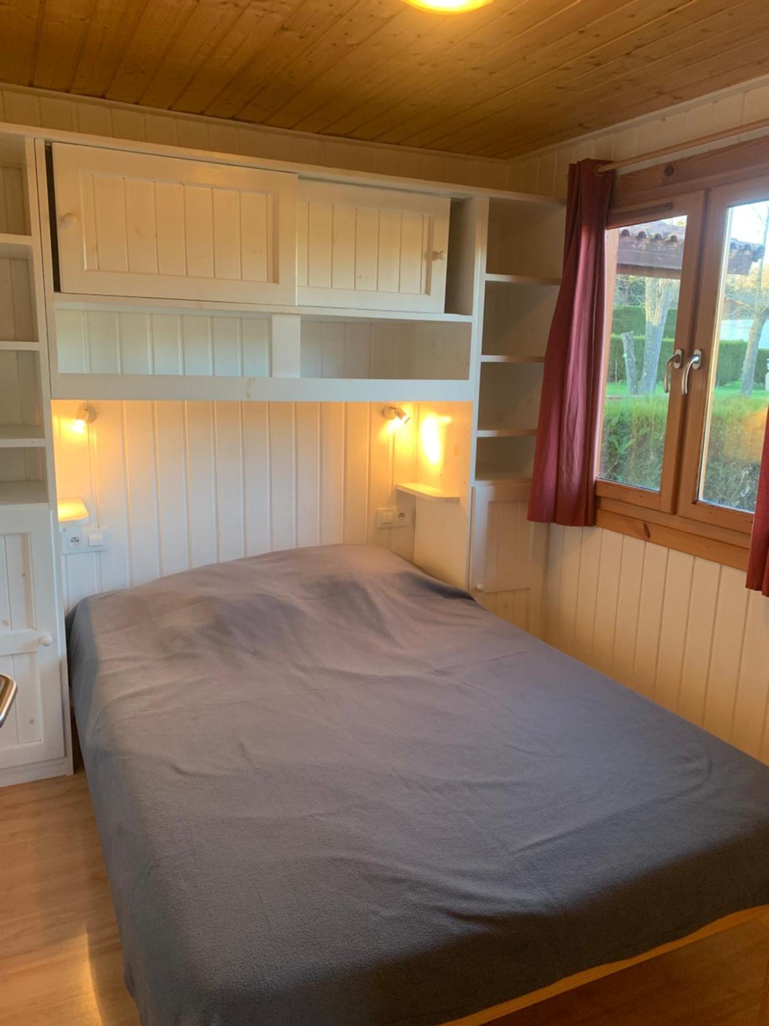 Camping Familial Paisible Avec Piscine, Mobil Home , Chalet, Studio & Emplacement Nue Casties-Labrande Bagian luar foto