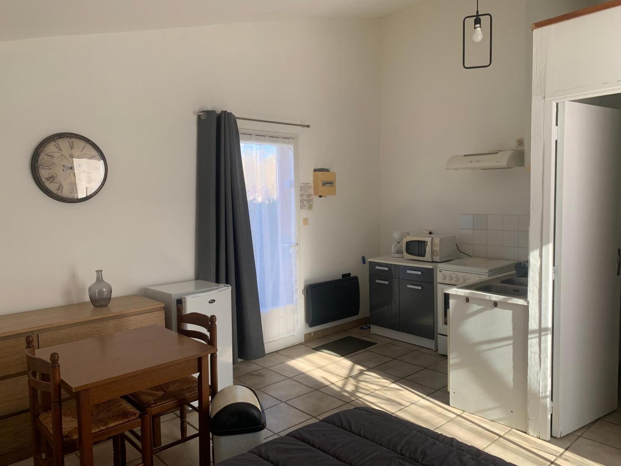 Camping Familial Paisible Avec Piscine, Mobil Home , Chalet, Studio & Emplacement Nue Casties-Labrande Bagian luar foto