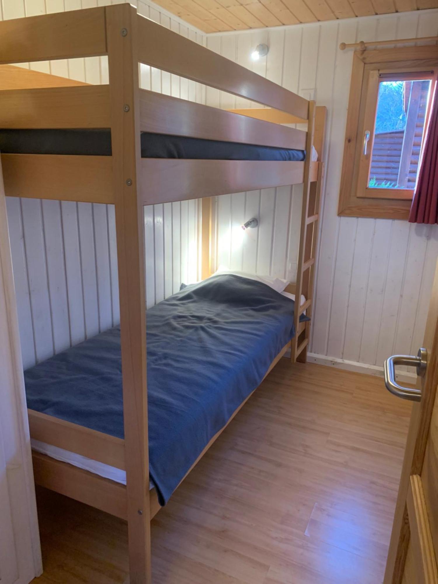 Camping Familial Paisible Avec Piscine, Mobil Home , Chalet, Studio & Emplacement Nue Casties-Labrande Bagian luar foto
