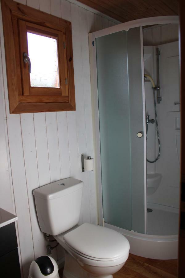 Camping Familial Paisible Avec Piscine, Mobil Home , Chalet, Studio & Emplacement Nue Casties-Labrande Bagian luar foto