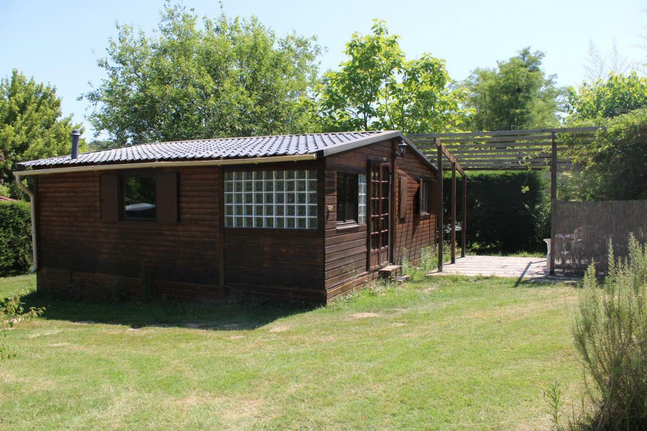Camping Familial Paisible Avec Piscine, Mobil Home , Chalet, Studio & Emplacement Nue Casties-Labrande Bagian luar foto