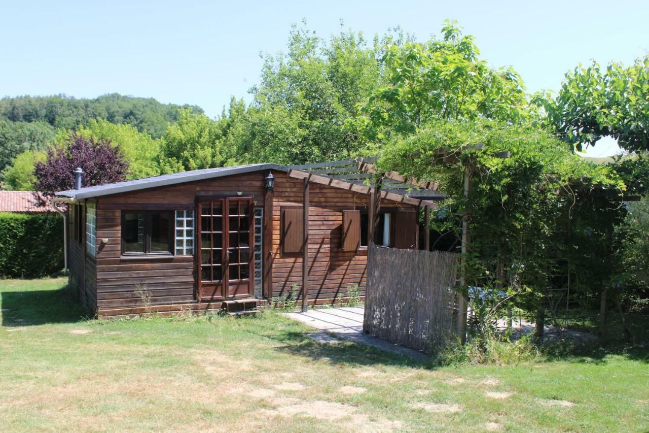 Camping Familial Paisible Avec Piscine, Mobil Home , Chalet, Studio & Emplacement Nue Casties-Labrande Bagian luar foto